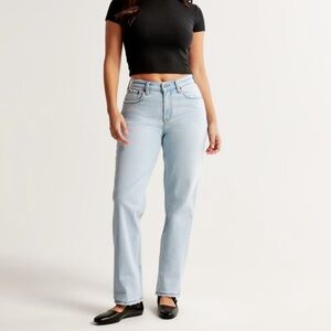 Curve Love Mid Rise 90s Straight Jean
